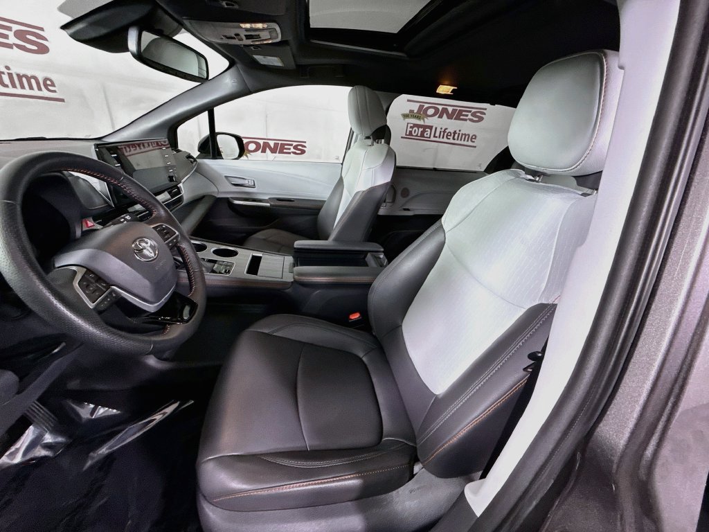 Certified 2021 Toyota Sienna XSE AWD/4WD image 27