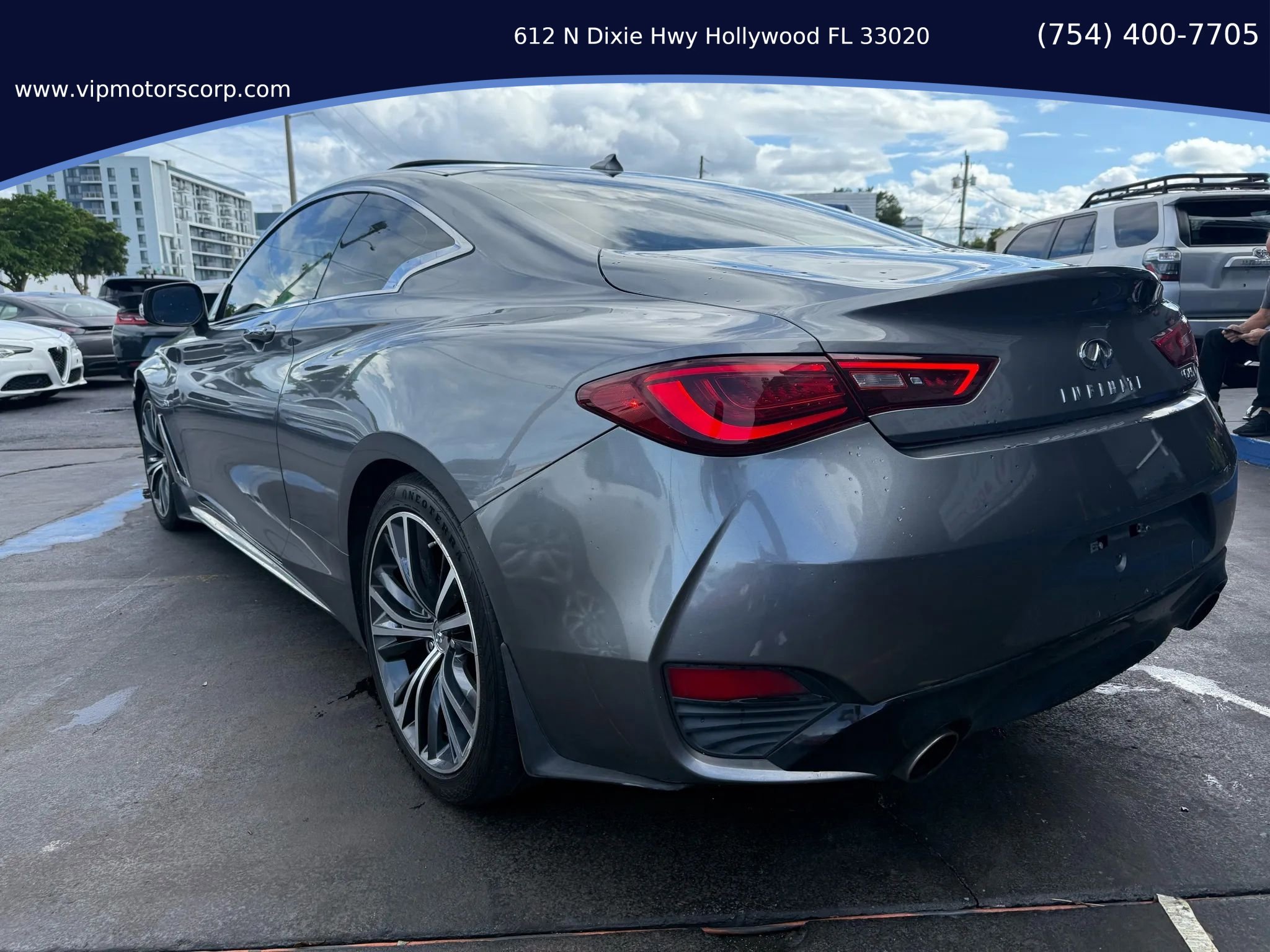 Used 2018 INFINITI Q60 3.0t Luxe RWD image 2