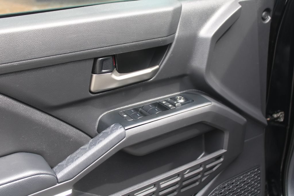 Used 2024 Toyota Tacoma TRD Sport AWD/4WD image 25