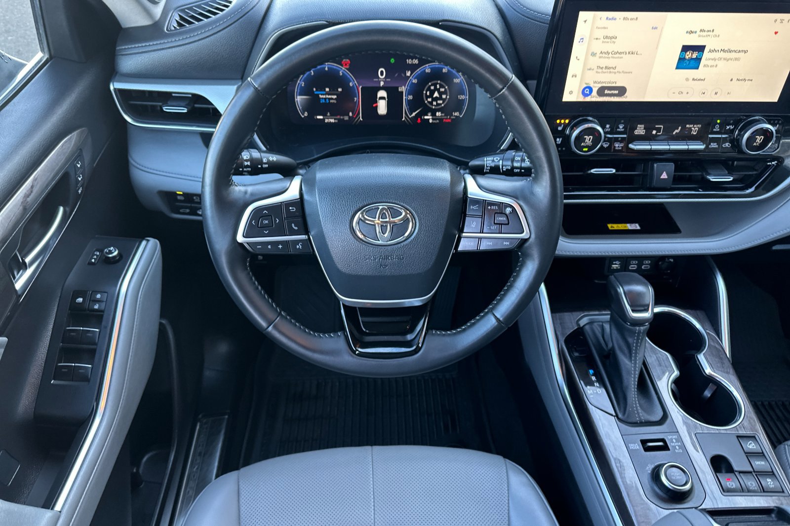 Used 2023 Toyota Highlander Platinum image 14