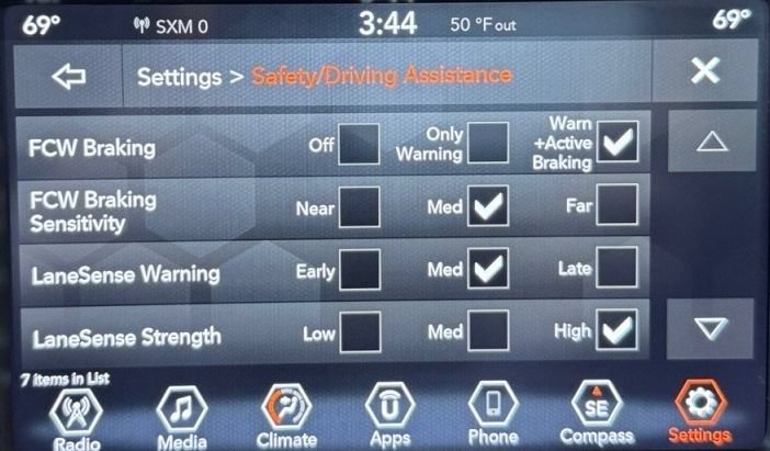 Used 2021 Jeep Renegade Sport w/ Sport Appearance Group AWD/4WD image 23