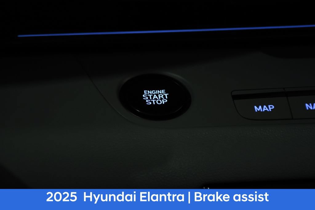 Used 2025 Hyundai Elantra Limited FWD image 15