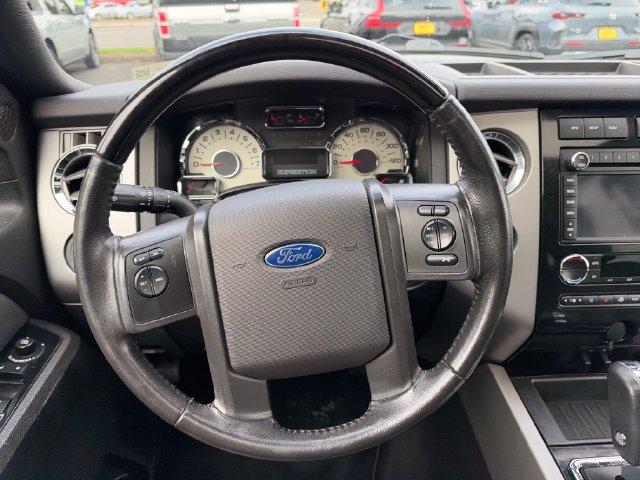 Used 2014 Ford Expedition Limited w/ Equipment Group 301A AWD/4WD image 20