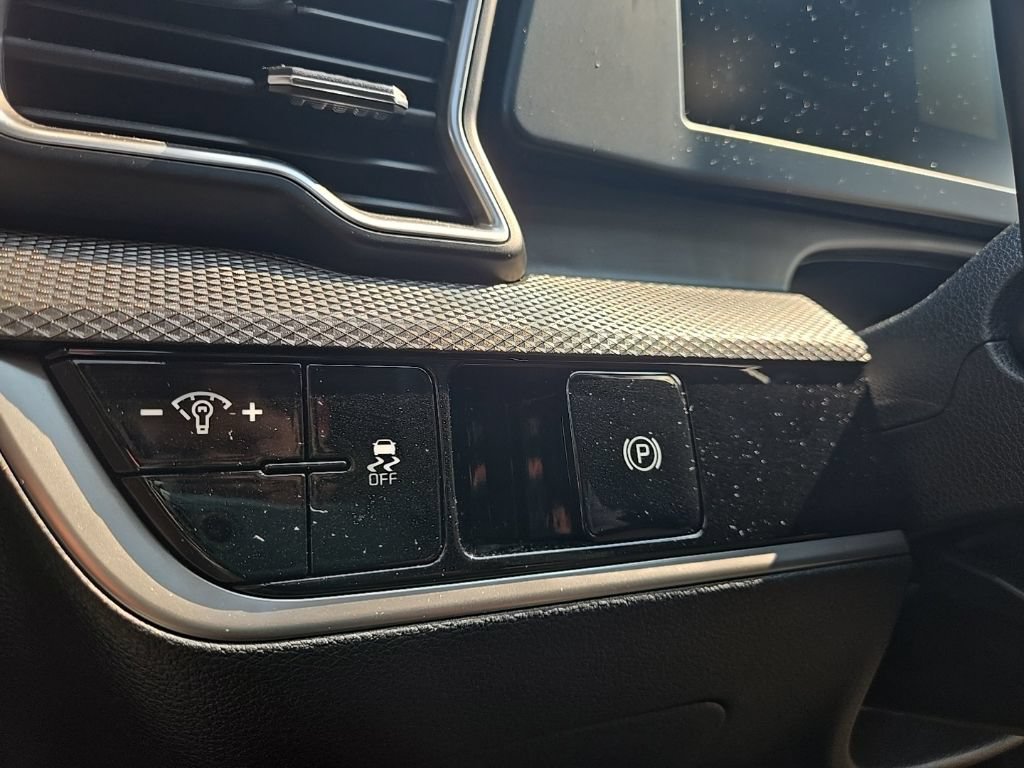 Certified 2023 Kia Sportage LX AWD/4WD image 21