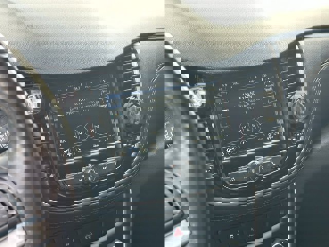 Used 2019 Chevrolet Trax LT w/ LT Convenience Package image 8