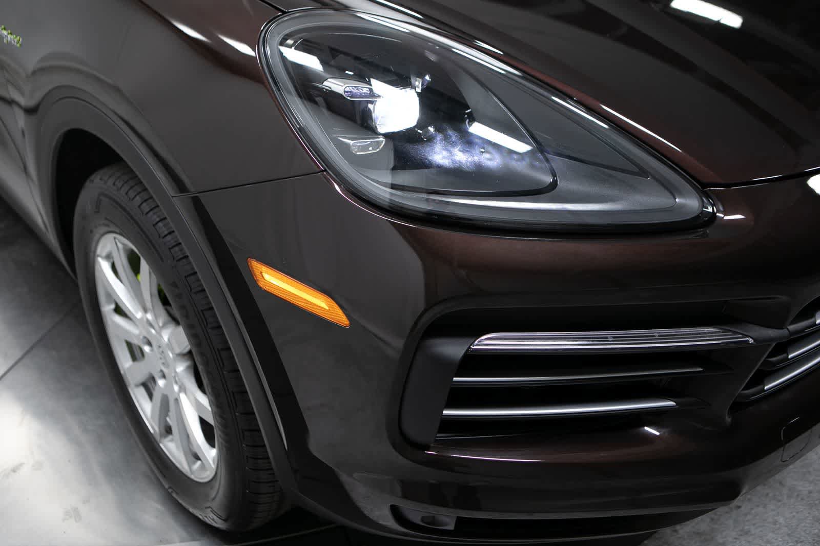 Certified 2023 Porsche Cayenne AWD/4WD image 12