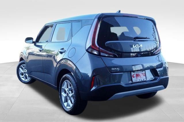 Used 2023 Kia Soul LX w/ Option Group 015 image 8