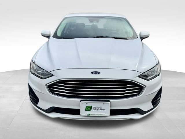 Used 2020 Ford Fusion SE image 2