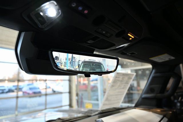 Used 2025 GMC Hummer EV 2X w/ LPO, Dark Essentials Package image 18