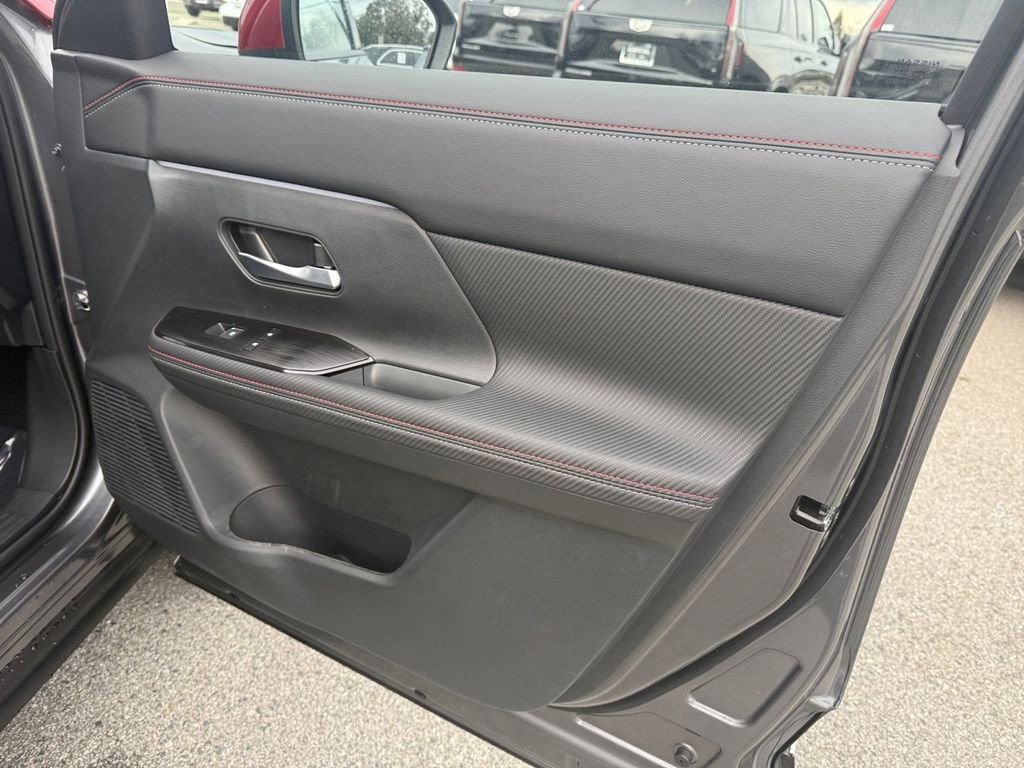 New 2026 Nissan Kicks SR w/ Cold Weather Package image 28