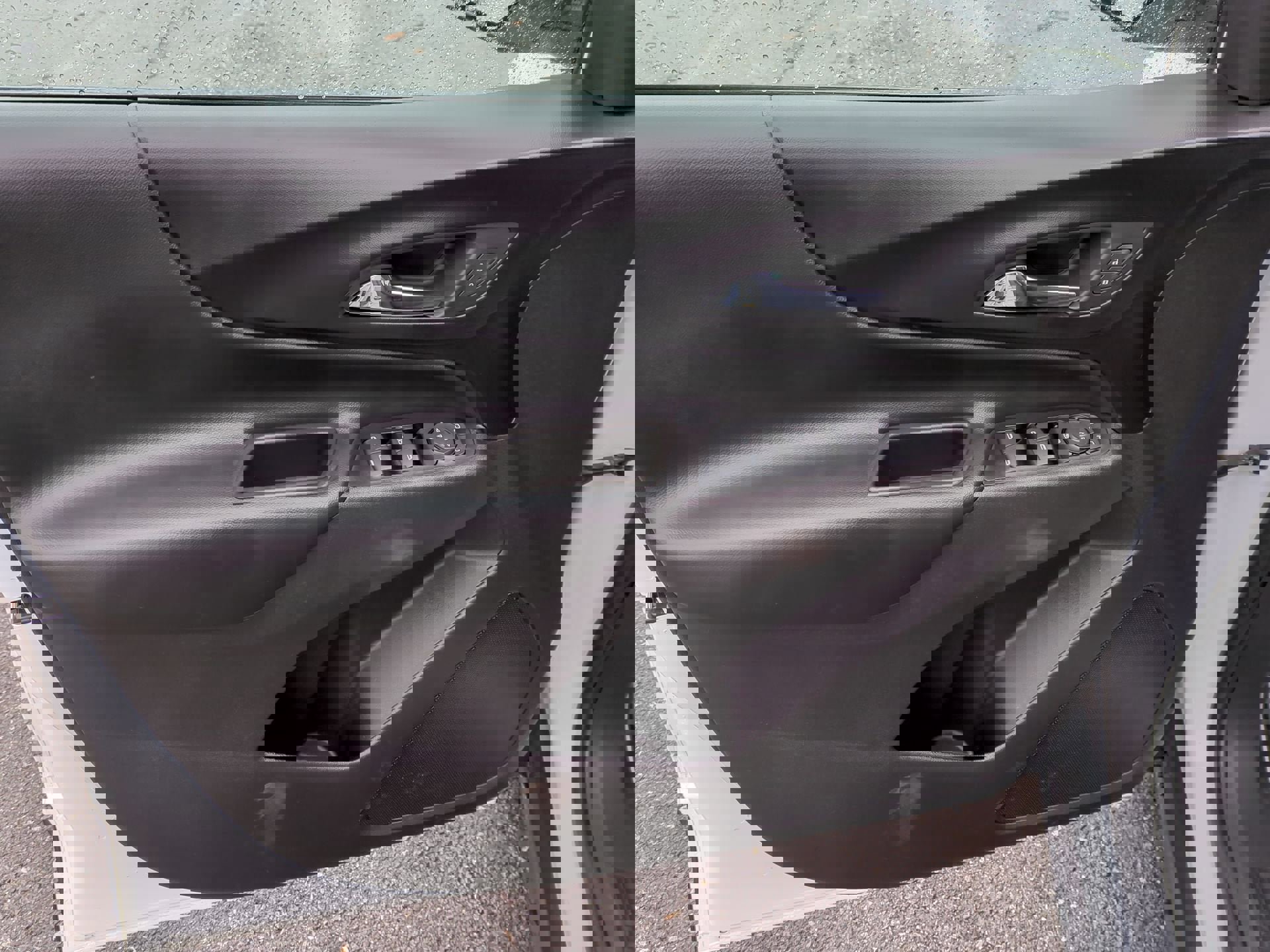 Certified 2019 Chevrolet Equinox LT w/ LPO, Blackout Package image 21