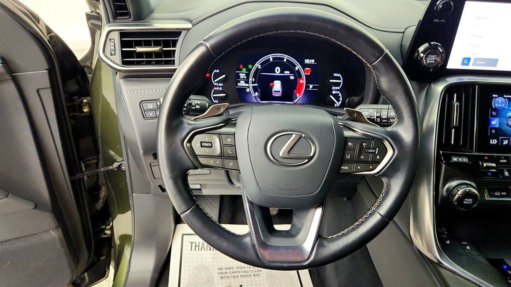Used 2023 Lexus LX 600 4WD w/ Interior Upgrade Package image 13