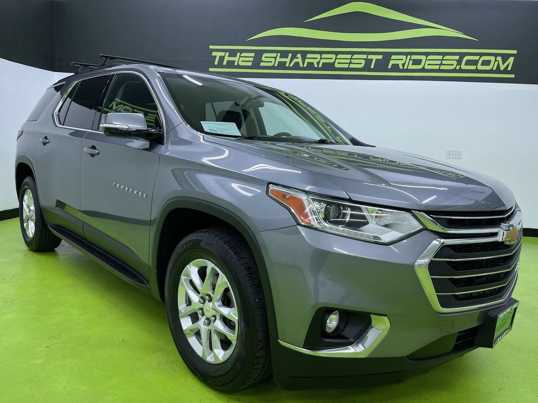 Used 2019 Chevrolet Traverse LT w/ LPO, 'HIT The Road' Package FWD image 2