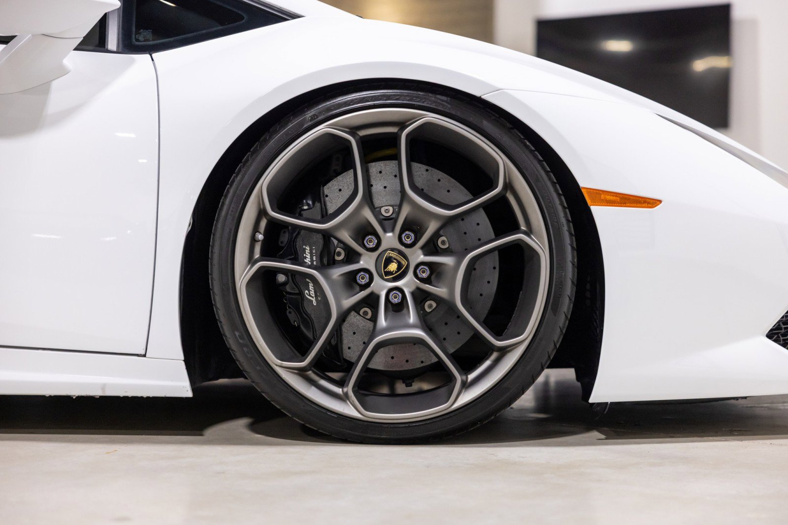 Used 2016 Lamborghini Huracan LP 610-4 image 25