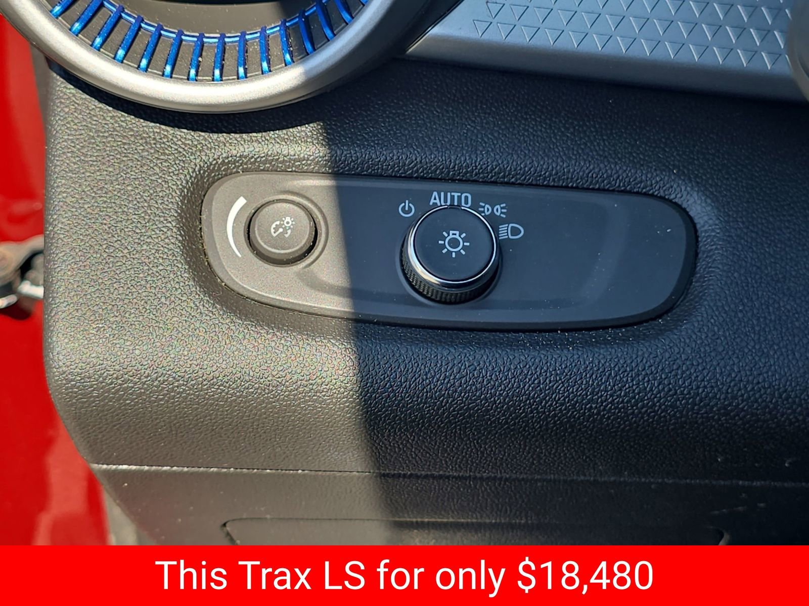 Used 2024 Chevrolet Trax LS image 32