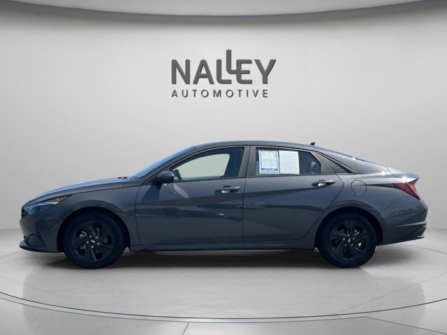 Used 2023 Hyundai Elantra SEL FWD image 2