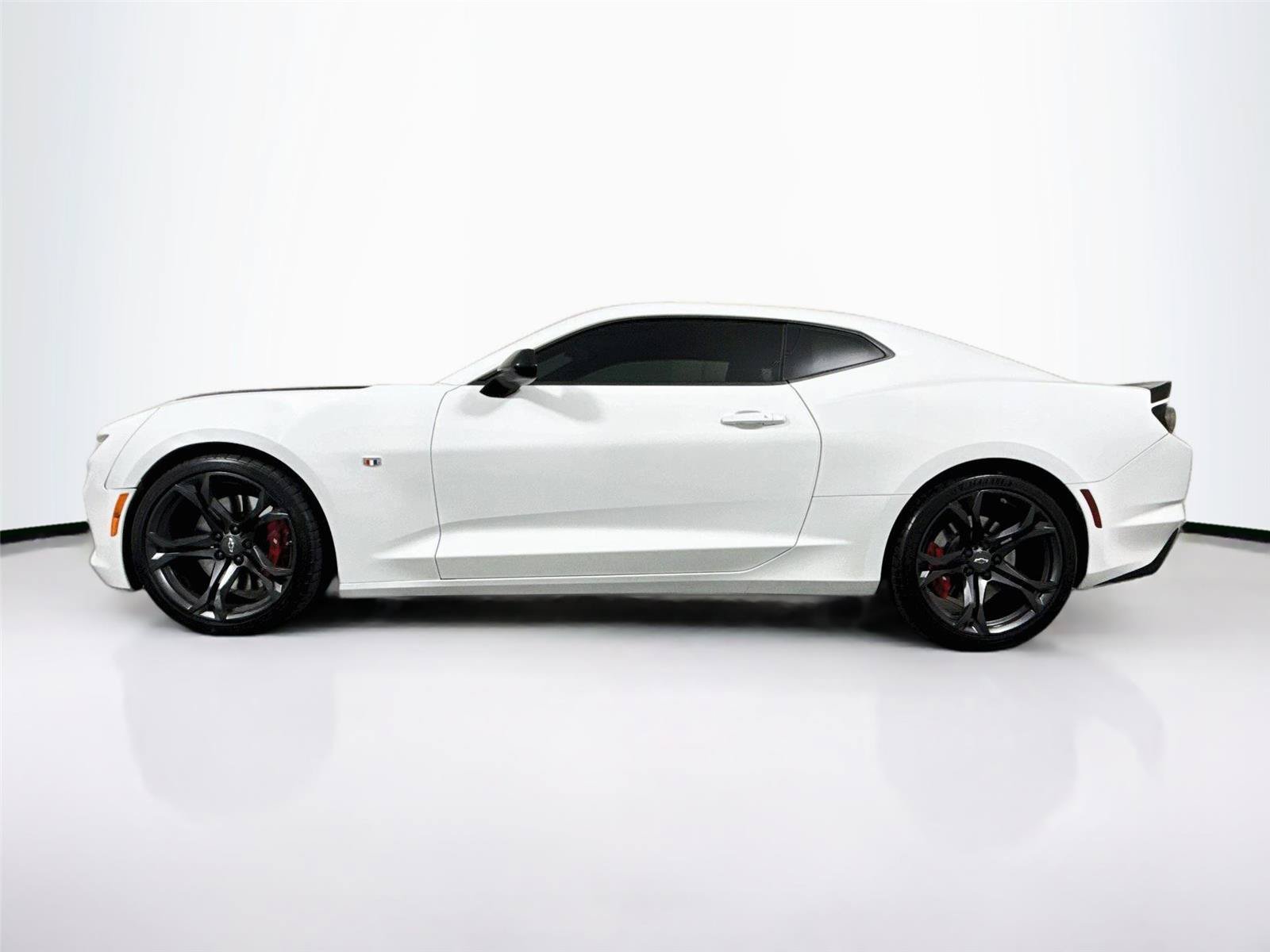 Used 2023 Chevrolet Camaro SS RWD image 2