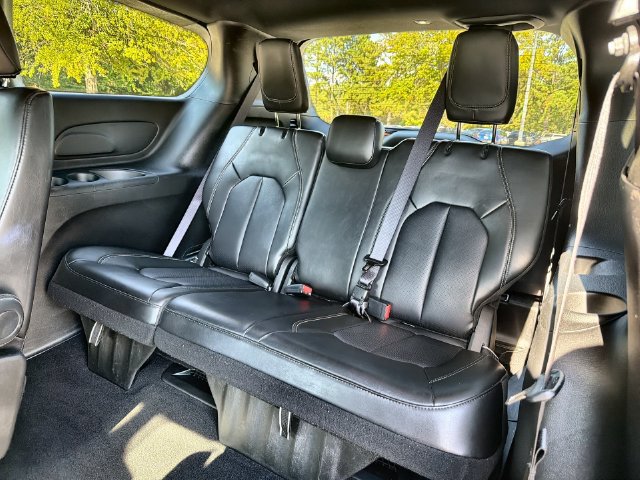 Used 2025 Chrysler Pacifica Select FWD image 23