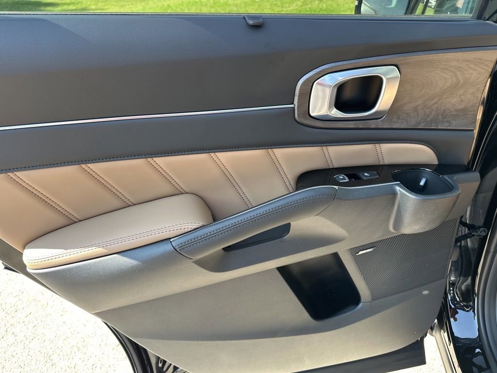 New 2026 Kia Sorento SX Prestige w/ Olive Brown Leather Package image 19