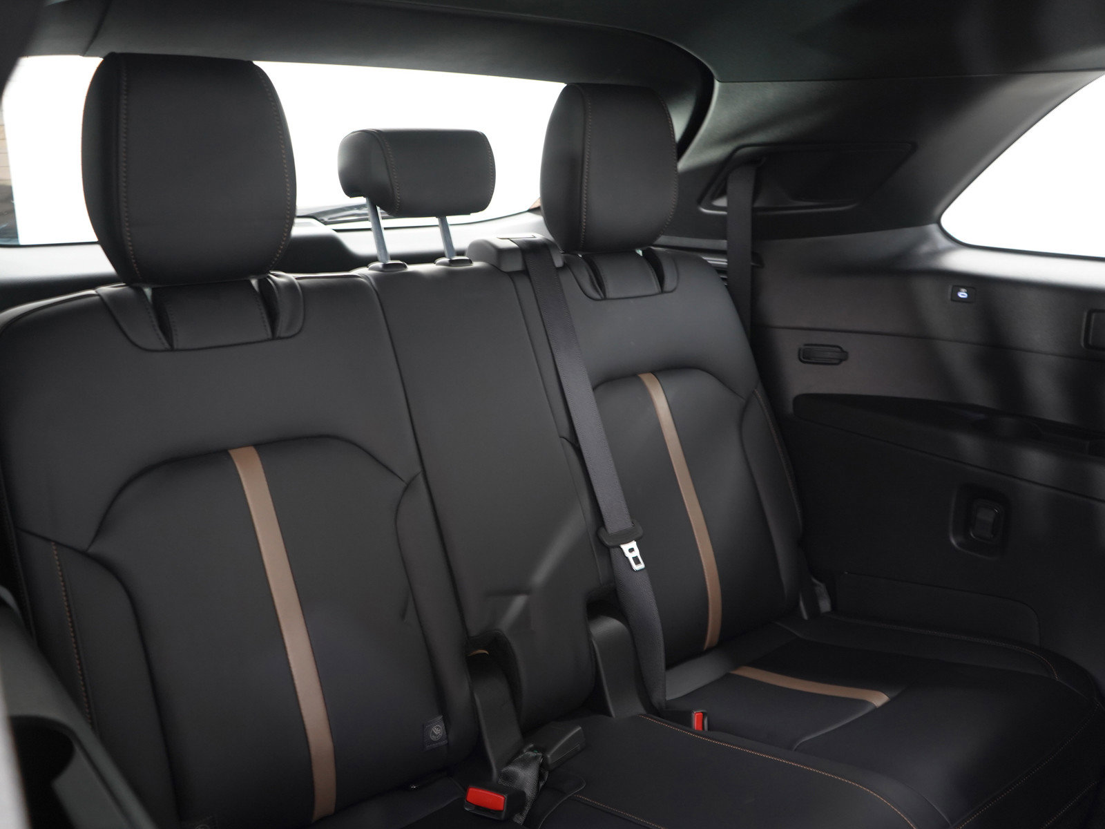 Certified 2024 MAZDA CX-90 Plug-In Hybrid w/ Premium Plus image 17