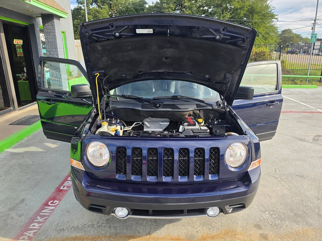 Used 2016 Jeep Patriot High Altitude FWD image 50