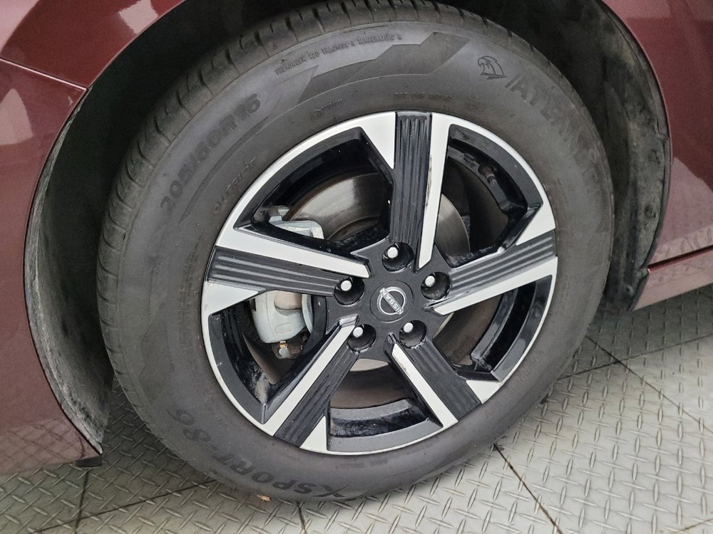 Used 2024 Nissan Sentra SV image 31