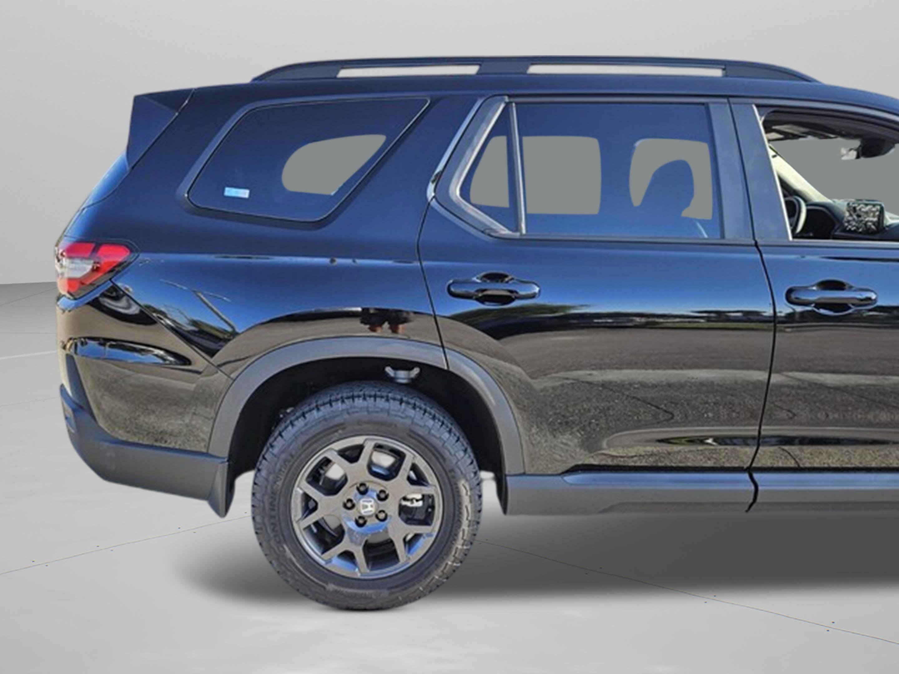 New 2025 Honda Pilot TrailSport image 37