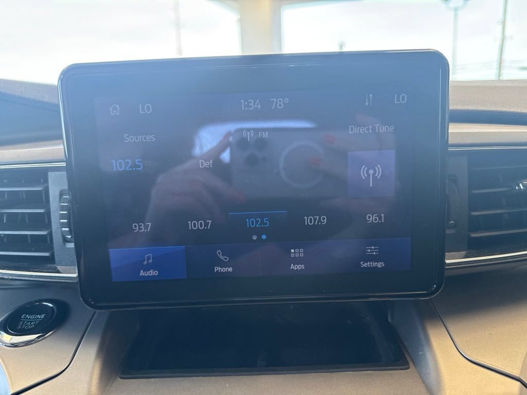 Used 2022 Ford Explorer XLT w/ Equipment Group 202A AWD/4WD image 21
