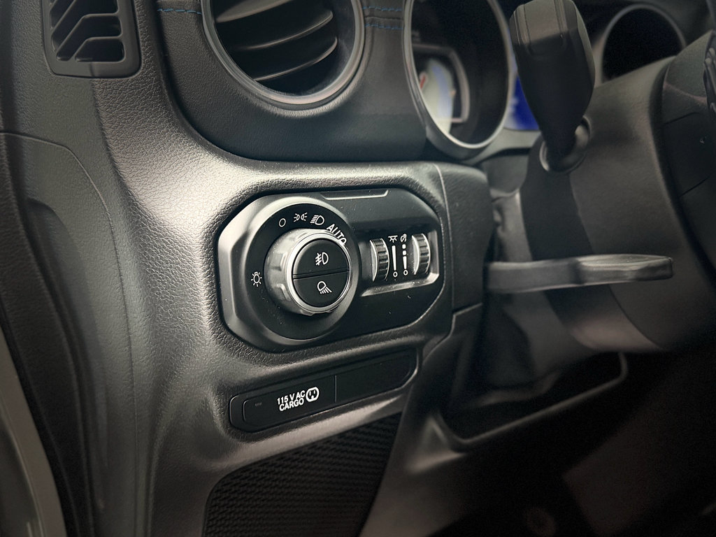 Used 2021 Jeep Gladiator Rubicon AWD/4WD image 15