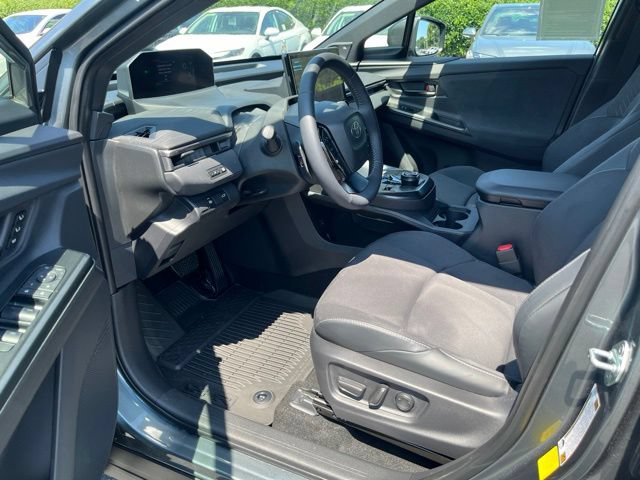 Used 2026 Toyota C-HR AWD/4WD image 18