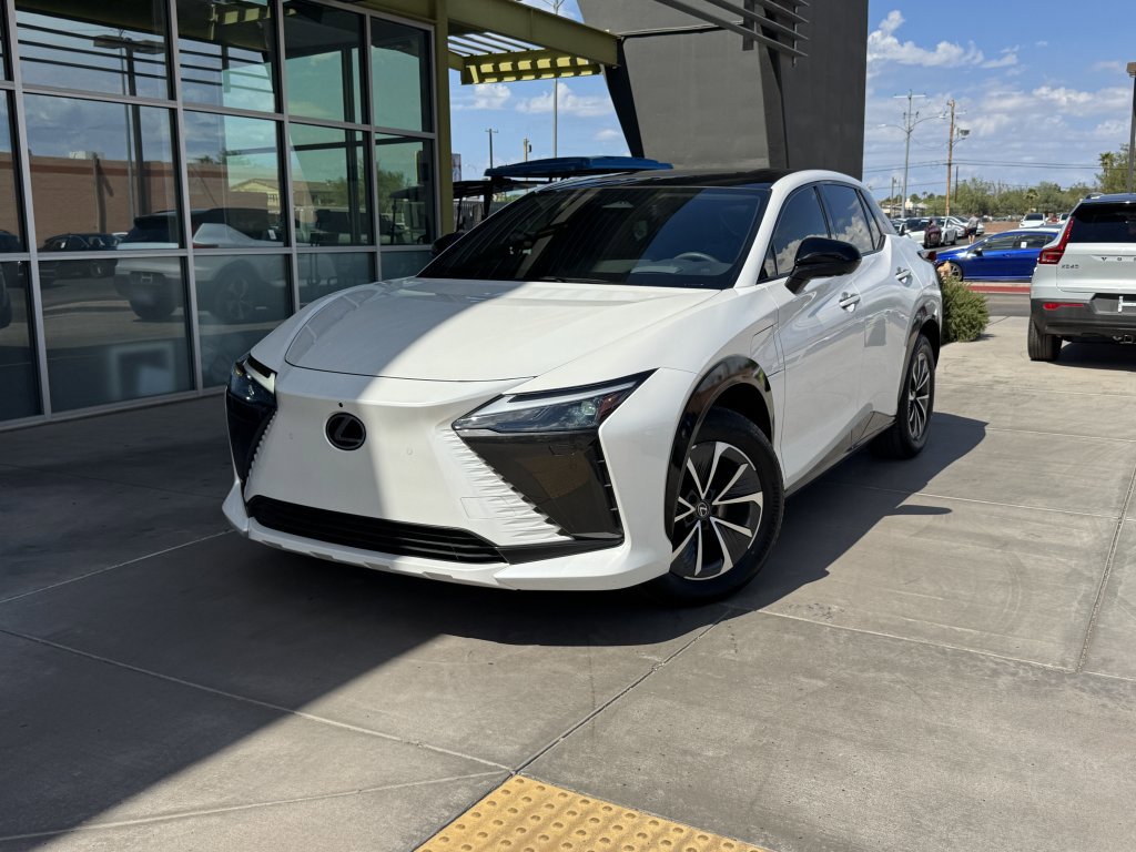Used 2023 Lexus RZ 450e Premium image 2