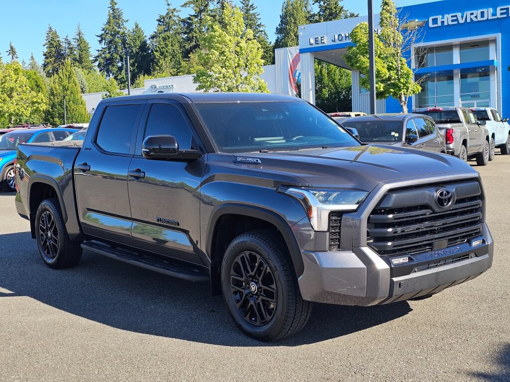 Used 2026 Toyota Tundra Limited AWD/4WD image 3