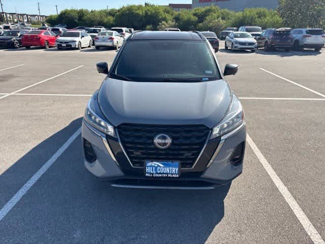 Used 2023 Nissan Kicks SR w/ SR Premium Package FWD image 8