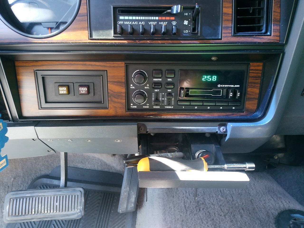 Used 1993 Dodge D/W Truck 250 AWD/4WD image 37