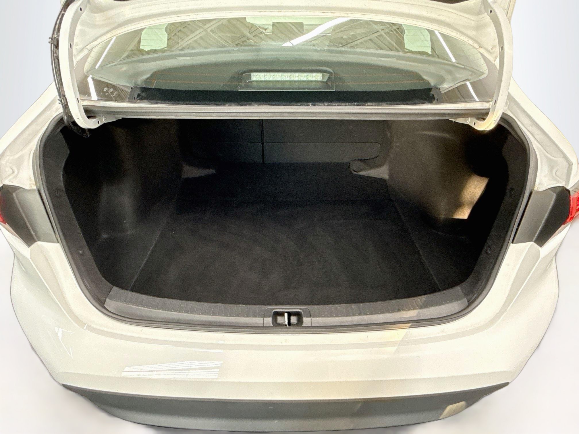 Used 2025 Toyota Corolla LE FWD image 26