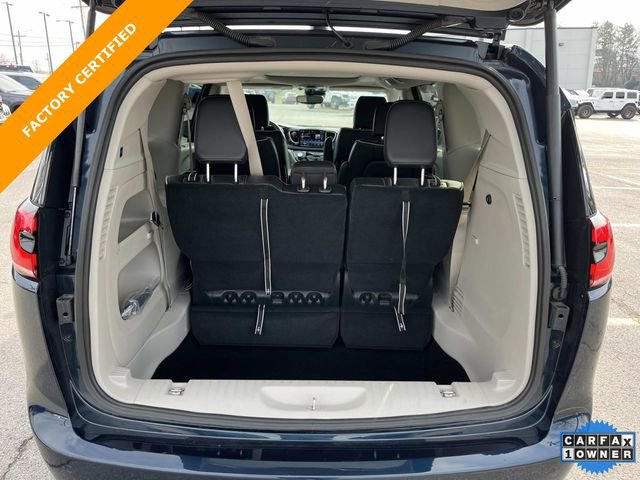 Used 2024 Chrysler Pacifica Limited image 13