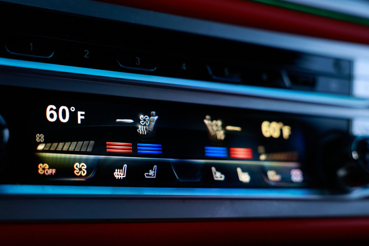 Used 2021 BMW 750i xDrive w/ Luxury Rear Seating Package image 39