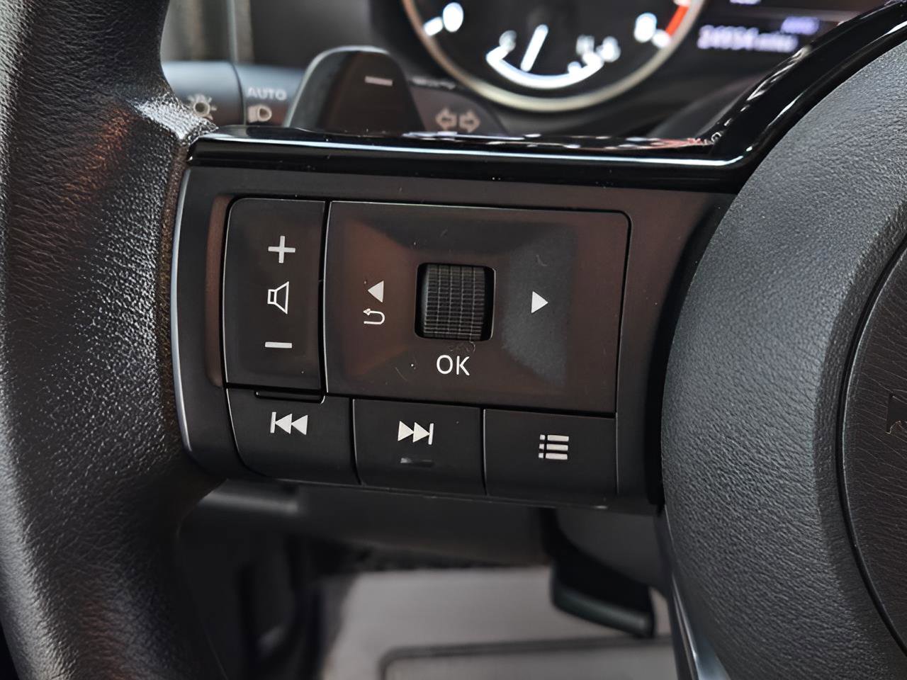 Certified 2023 Nissan Rogue SV AWD/4WD image 15