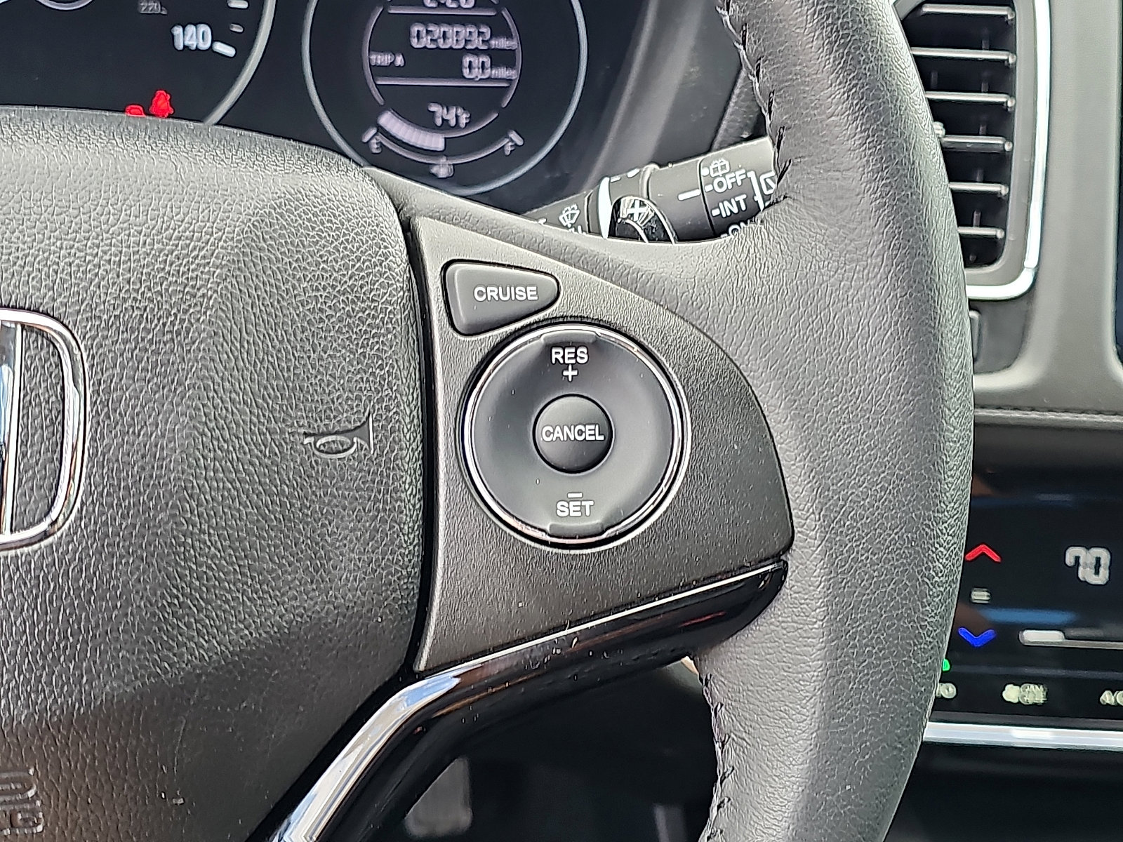 Used 2018 Honda HR-V EX-L image 24