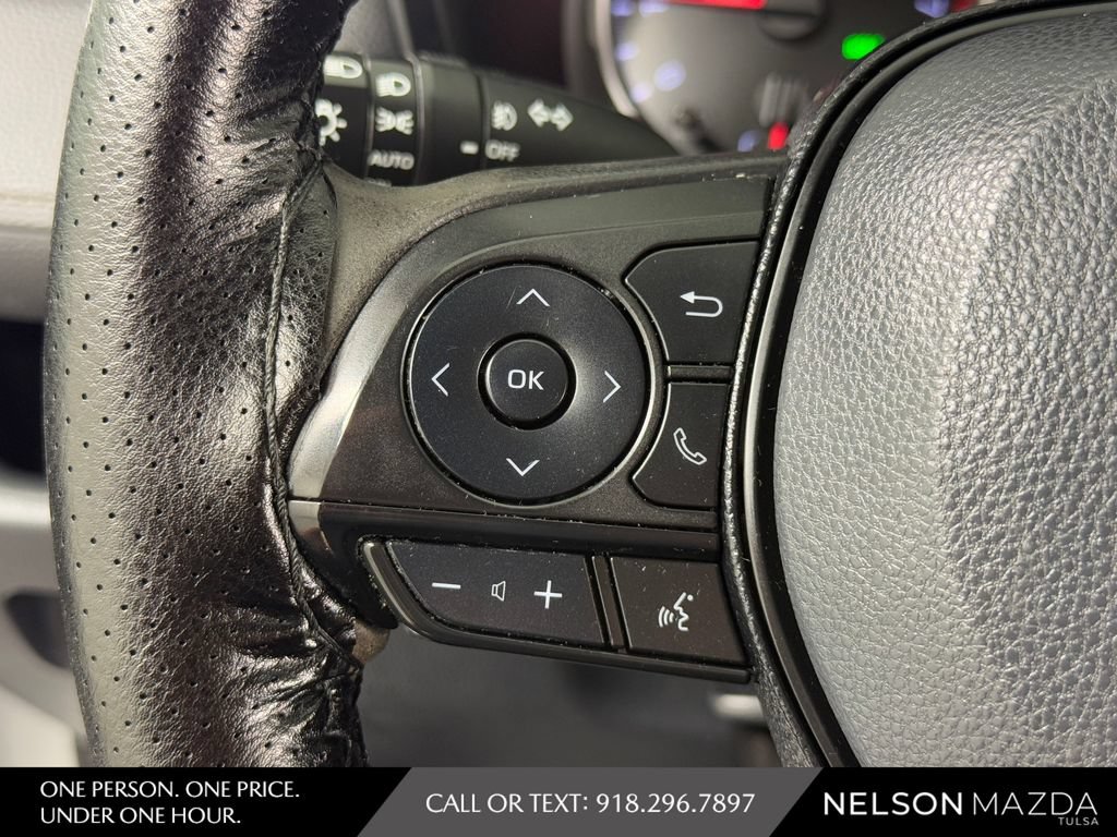 Used 2020 Toyota RAV4 XLE FWD image 25