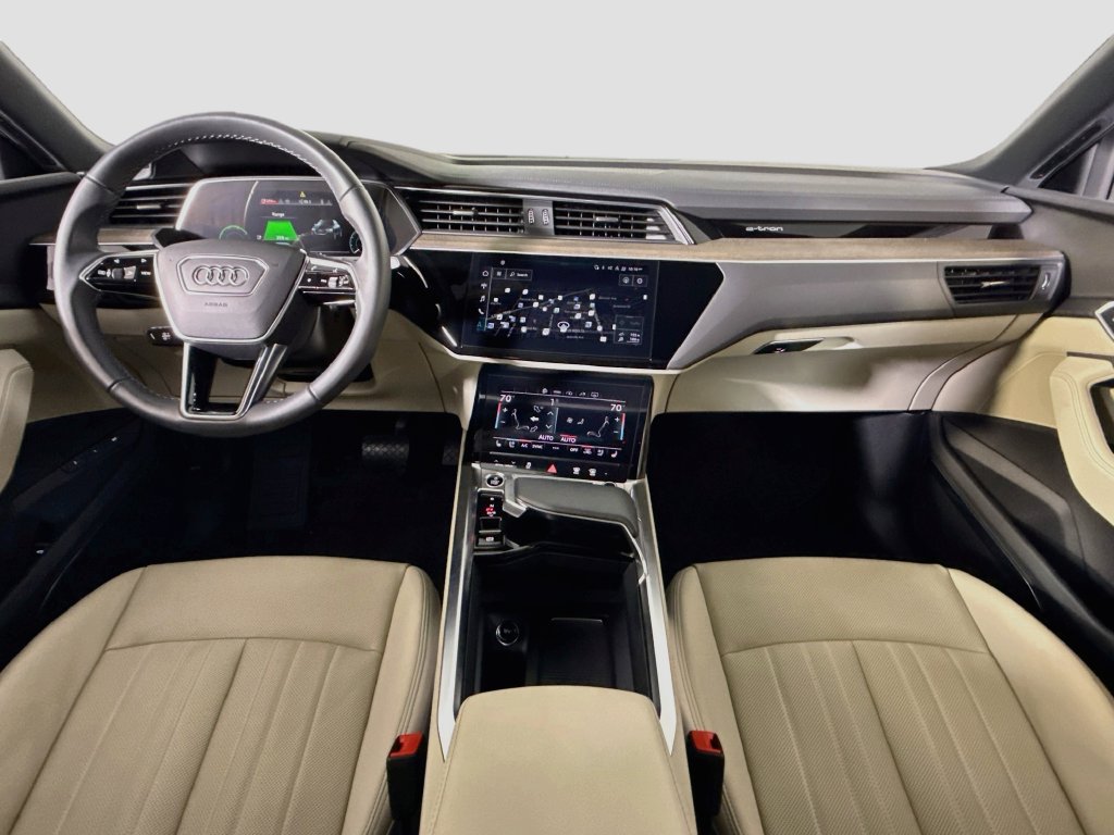 Used 2024 Audi Q8 e-tron Premium Plus w/ Premium Plus Package AWD/4WD image 9
