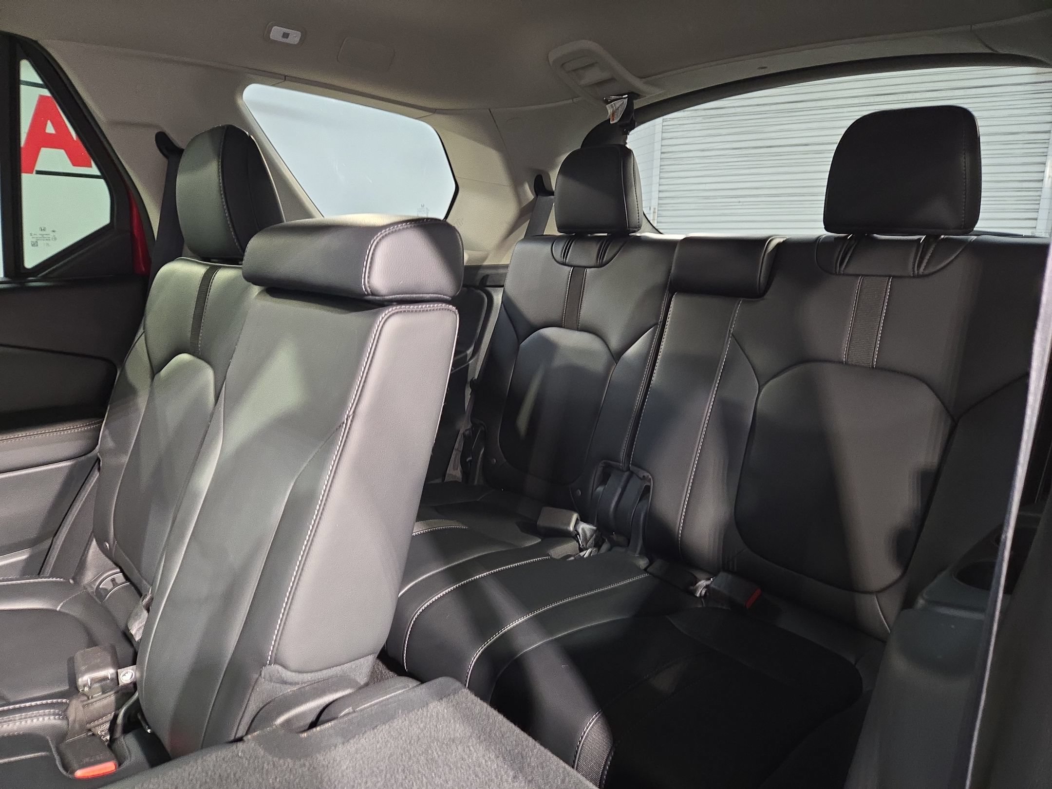 Used 2025 Honda Pilot EX-L image 36