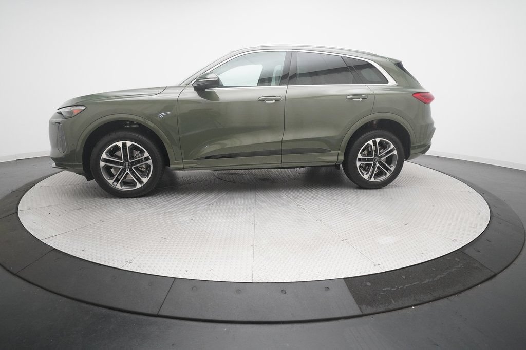 Certified 2025 Audi Q5 Premium Plus w/ Premium Plus AWD/4WD image 25