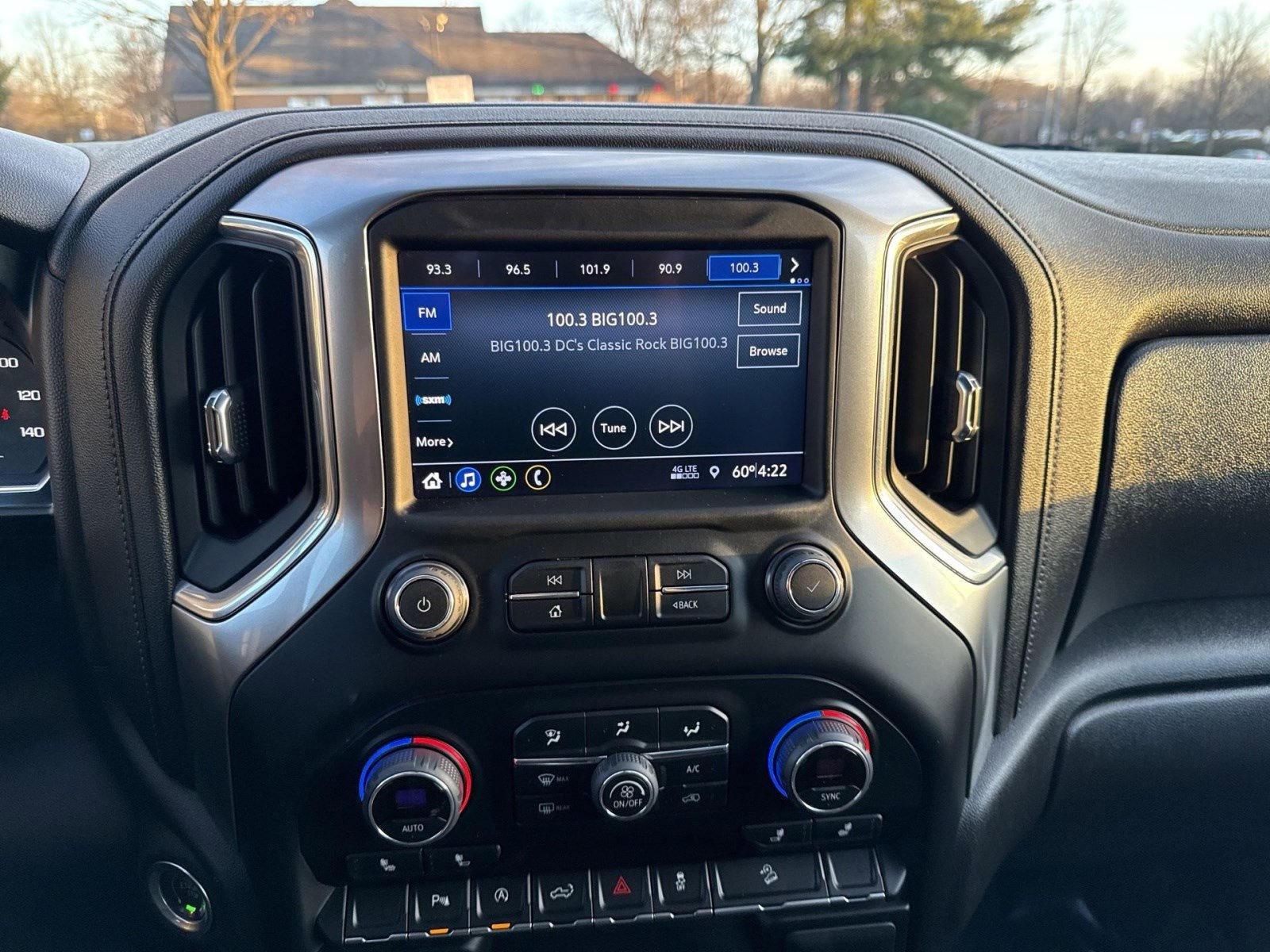 Used 2022 Chevrolet Silverado 1500 LT w/ Z71 Off-Road Package image 17