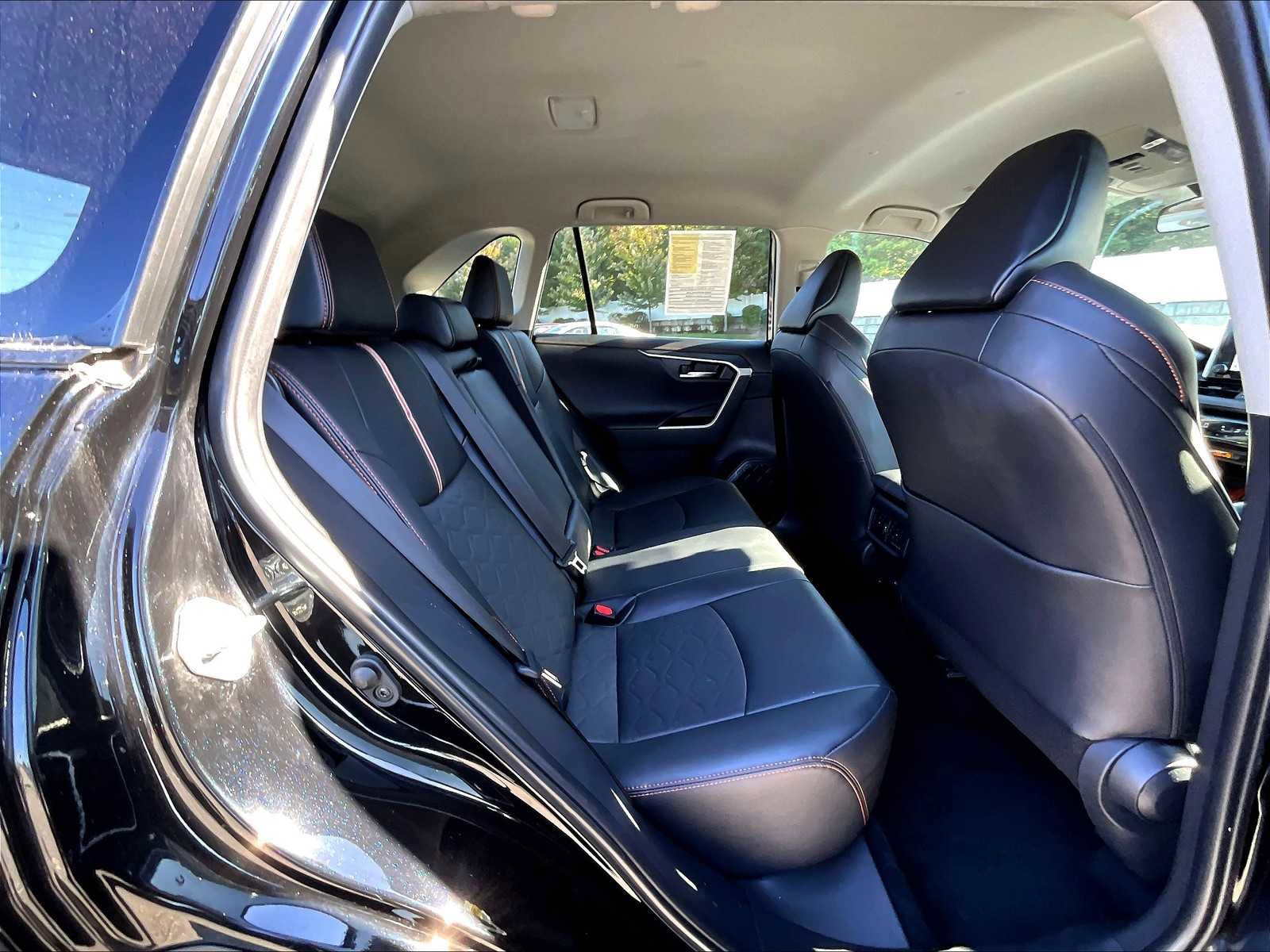 Used 2024 Toyota RAV4 Adventure image 10