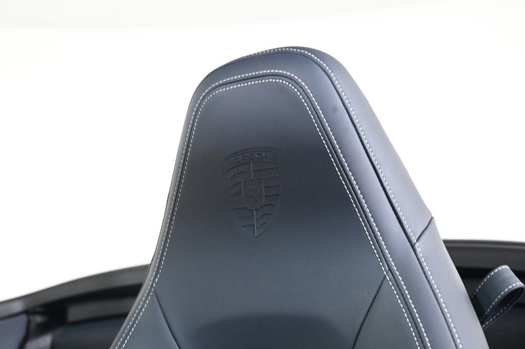 Used 2025 Porsche 911 Carrera image 20