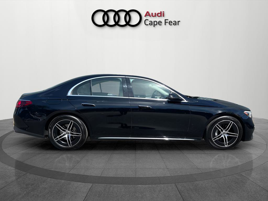 Used 2025 Mercedes-Benz E 350 4MATIC Sedan image 6