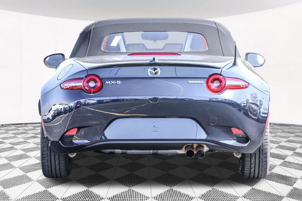 New 2026 MAZDA MX-5 Miata Club w/ Interior Package RWD image 17