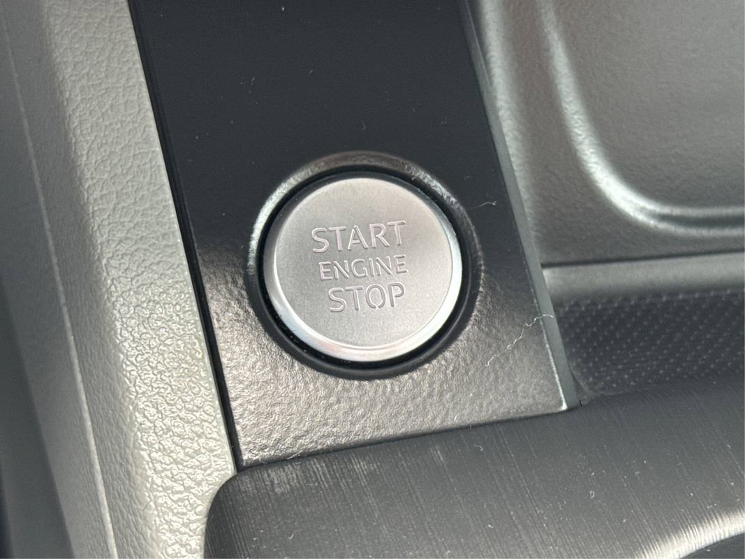 Used 2017 Audi A4 2.0T Premium Plus image 34