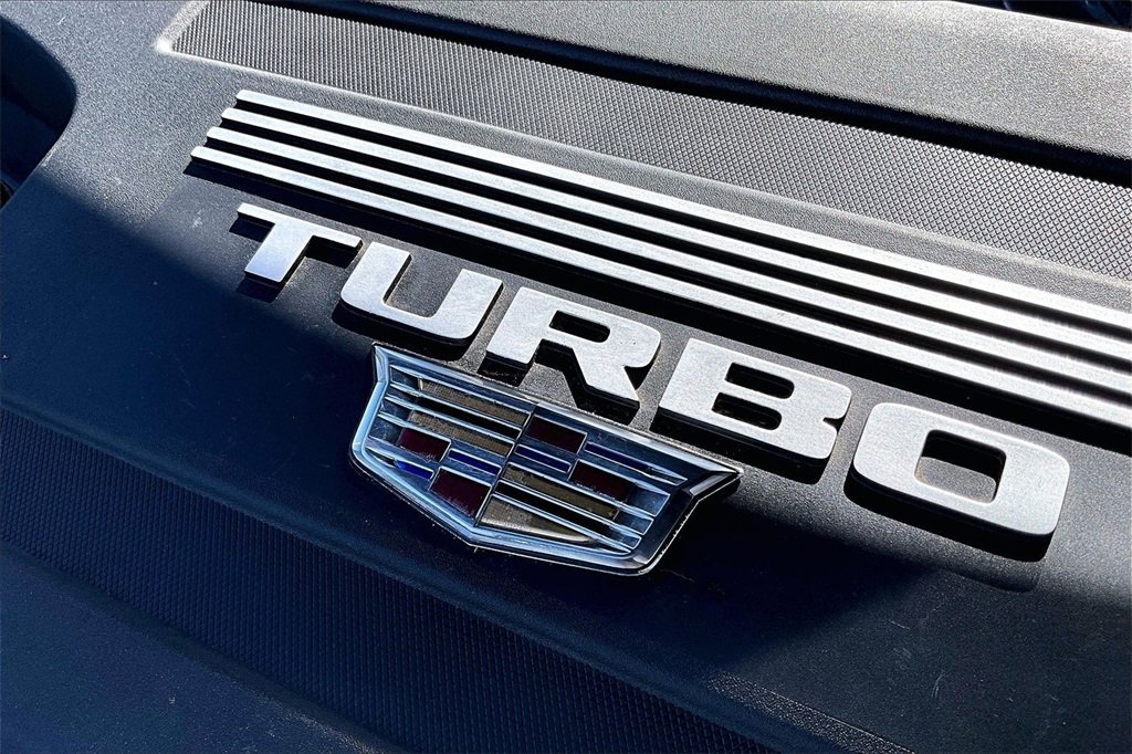 Used 2023 Cadillac XT4 Premium Luxury image 34